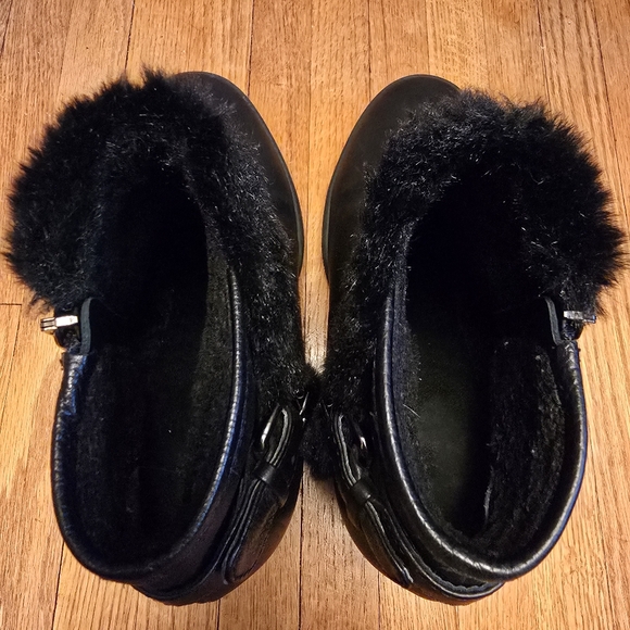 Aquatalia Cameron Black Faux Fur Trim Leather Wedge Bootie Sz 8.5 - Picture 9 of 9